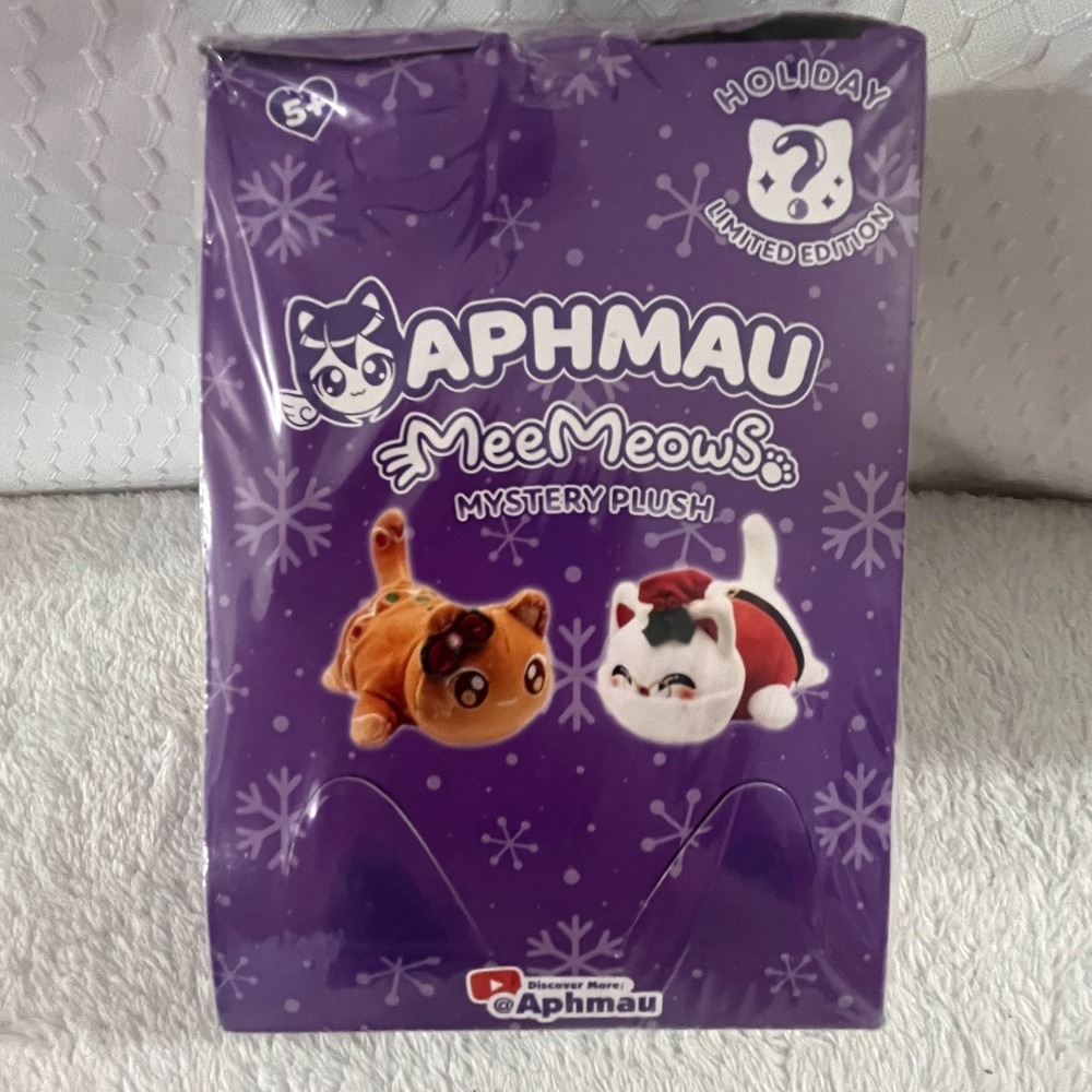 Aphmau MeeMeows 6" Mystery Plush 2025 Holiday/Christmas Limited Edition